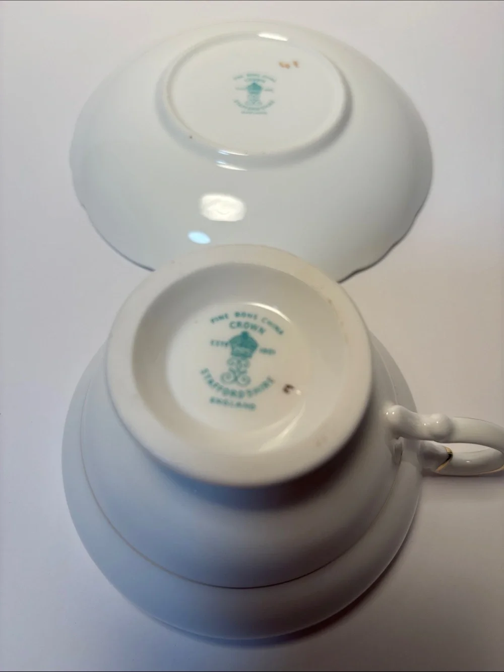 Vintage Crown Staffordshire England white Orange Berries Teacup Saucer 1930’s